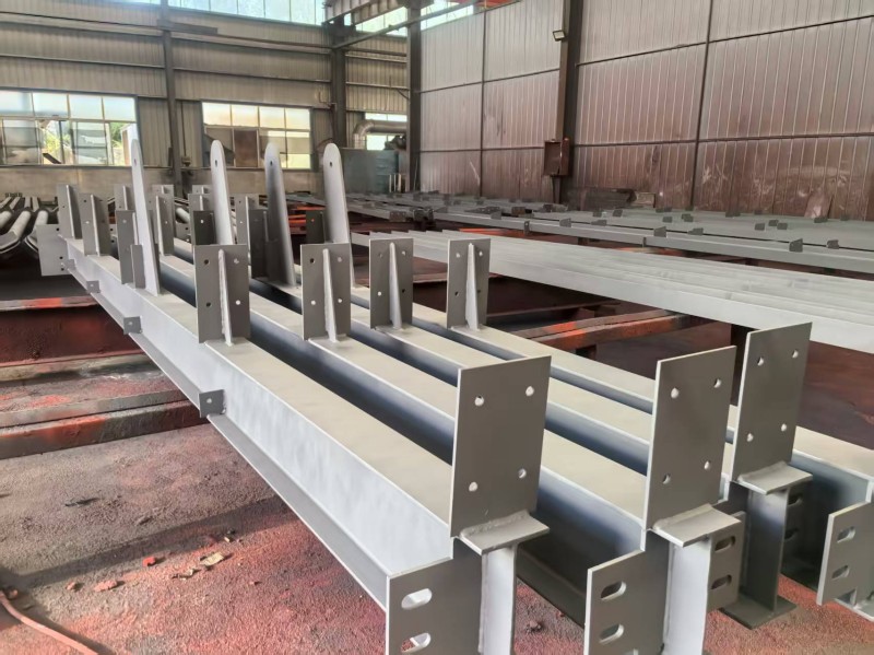 スチール構造キャノピーインストールプロジェクトが正常に完了しました